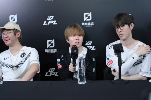 虽然在最后 虽然在最后