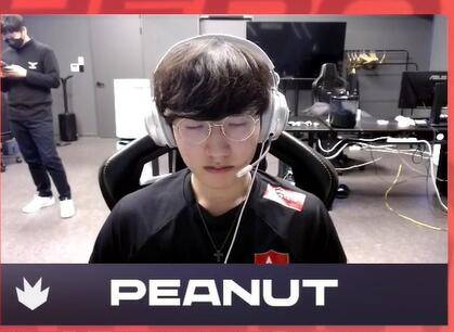 摇摆不定的 摇摆不定的